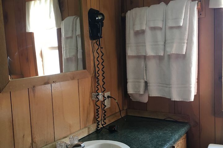 Room 16 of 44