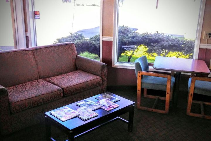 Hotel Interior 11 of 33