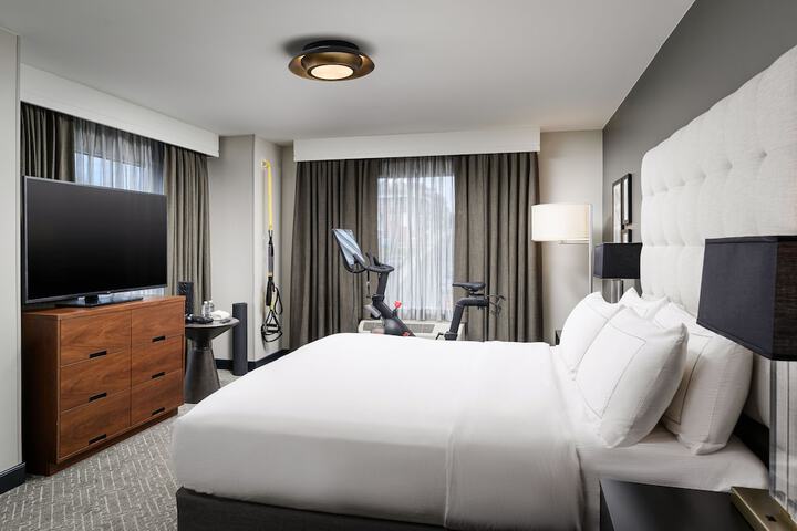 Room 35 of 106