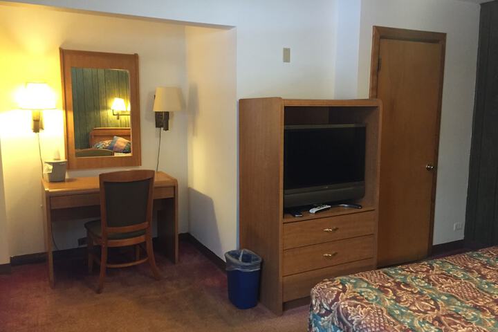 Room 5 of 26
