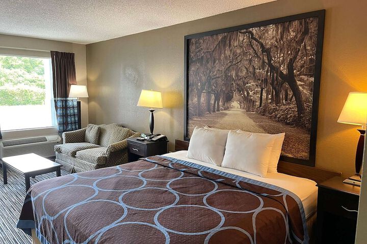 Room 18 of 20