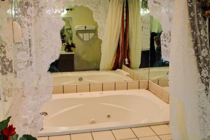 Country Hearth Inn & Suites Union City