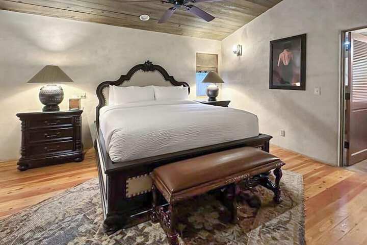Room 56 of 80