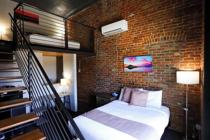 The Hotel Sturgis