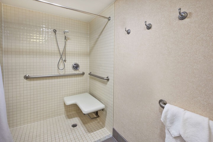 Room 9 of 29