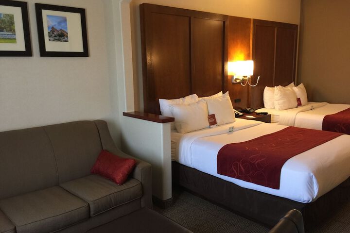 Comfort Suites Near Six Flags Magic Mountain