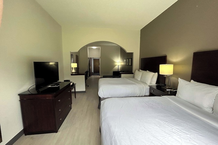 Room 10 of 23