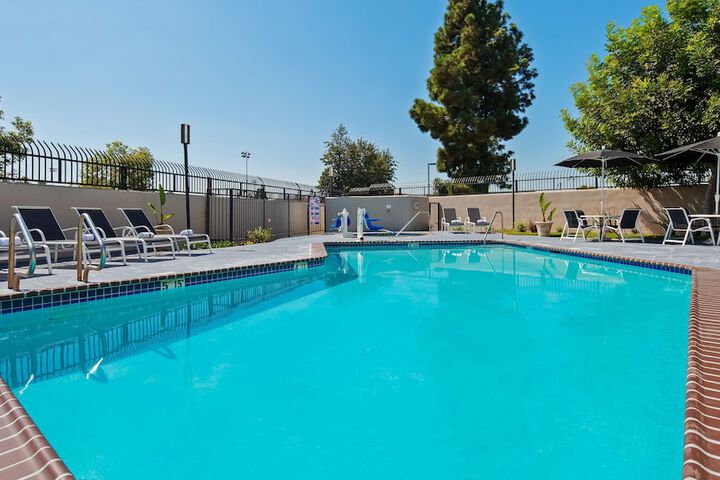 Pool 6 of 32