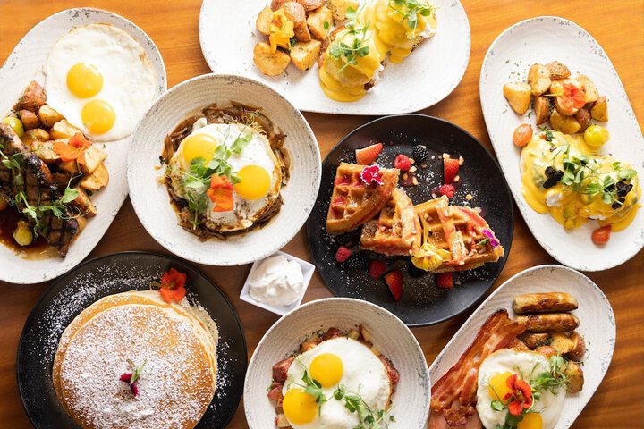 Breakfast/Coffee Service 187 of 242