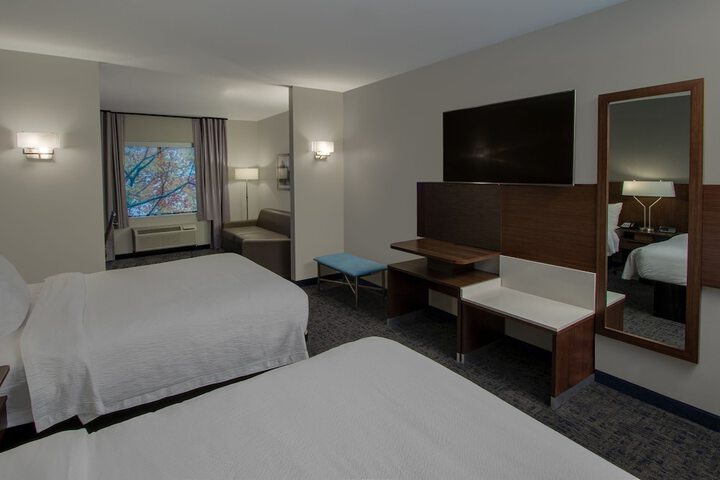 Room 25 of 34