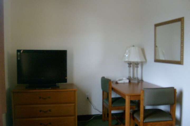 Heritage Inn & Suites