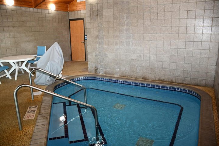 Pool 5 of 30