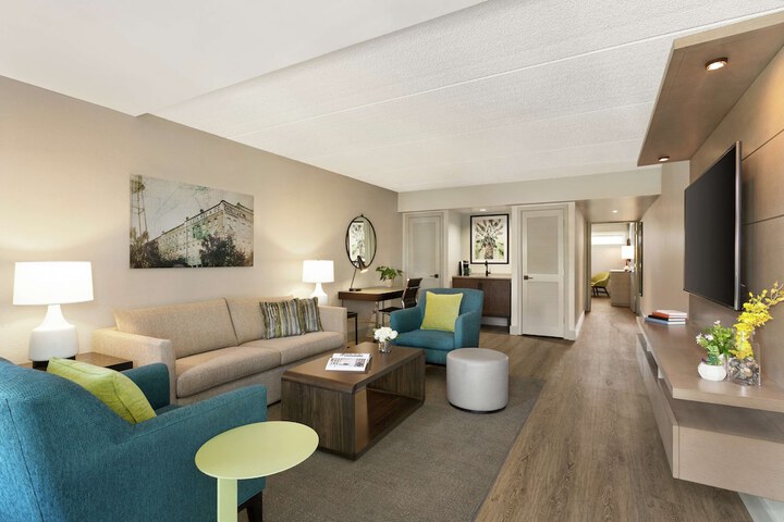 Hotel Alba Tapestry Collection by Hilton
