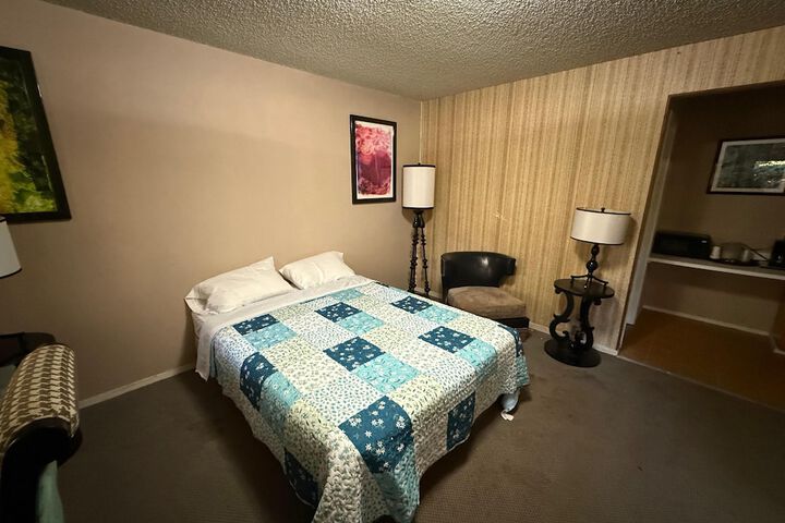 Columbia Inn Motel CA 49