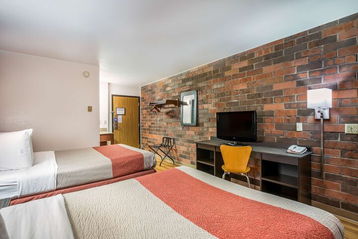 Room 23 of 27