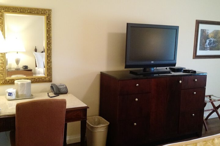 Room 14 of 35