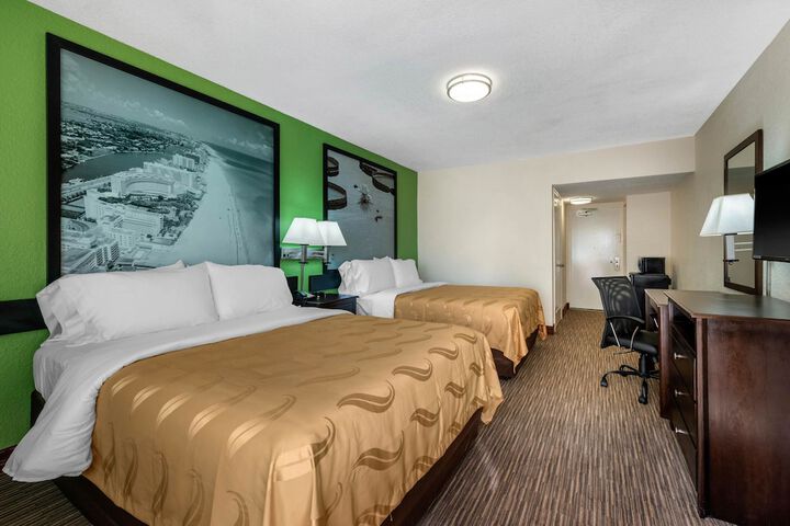 Room 30 of 40