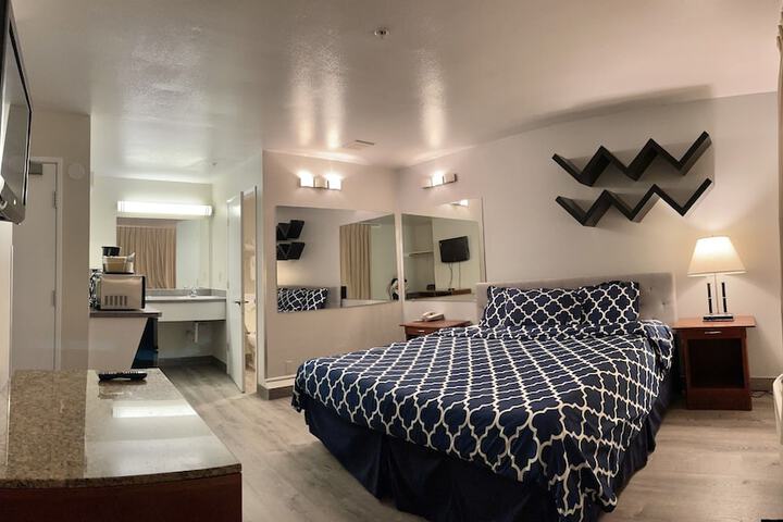 Americas Inn & Suite