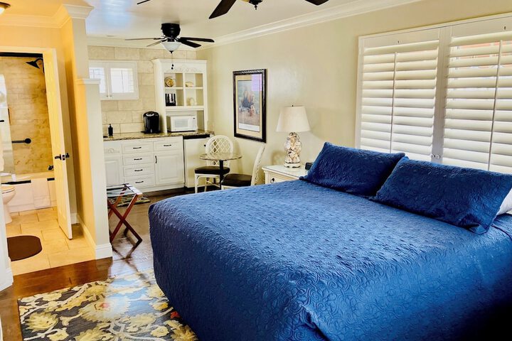 Room 10 of 10