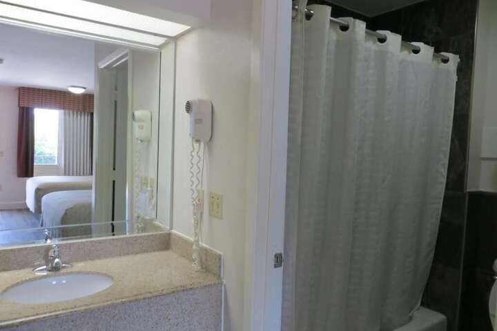 Room 19 of 31