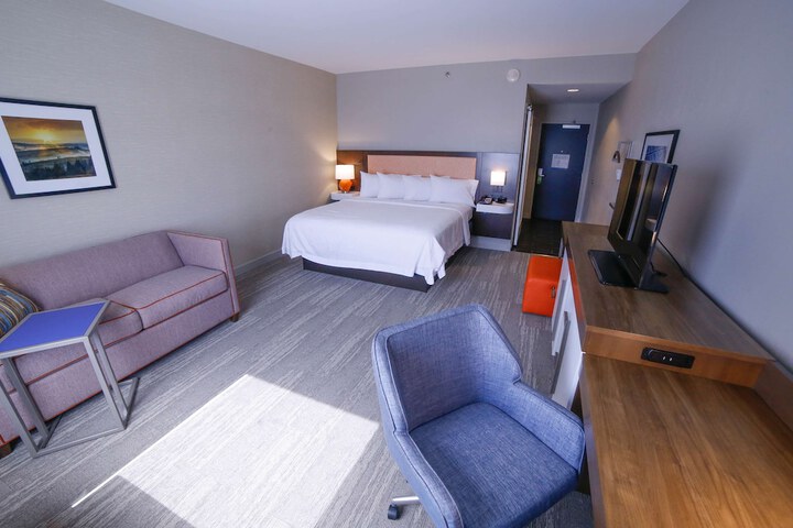 Room 7 of 35