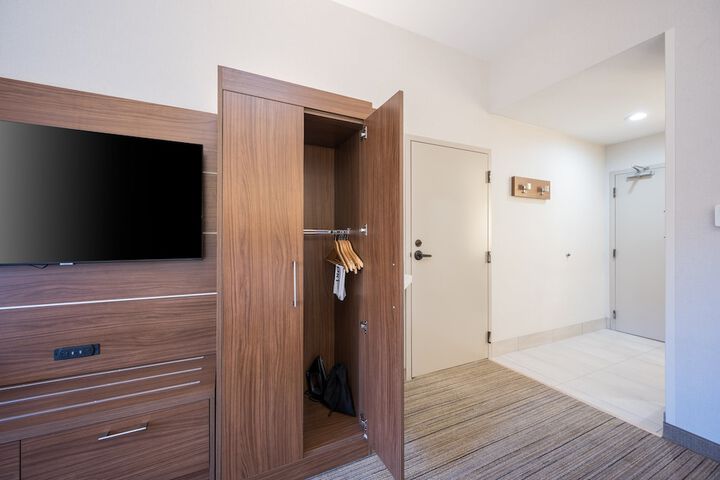 Holiday Inn Express Grover Beach-Pismo Beach Area by IHG