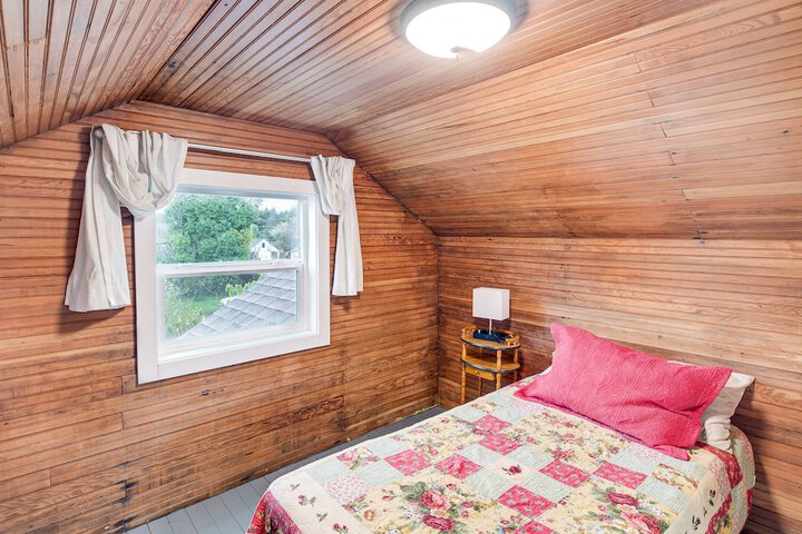 blackberry Cottage w / Yard Near Westport & Beach