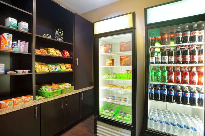 La Quinta Inn & Suites by Wyndham Pearsall