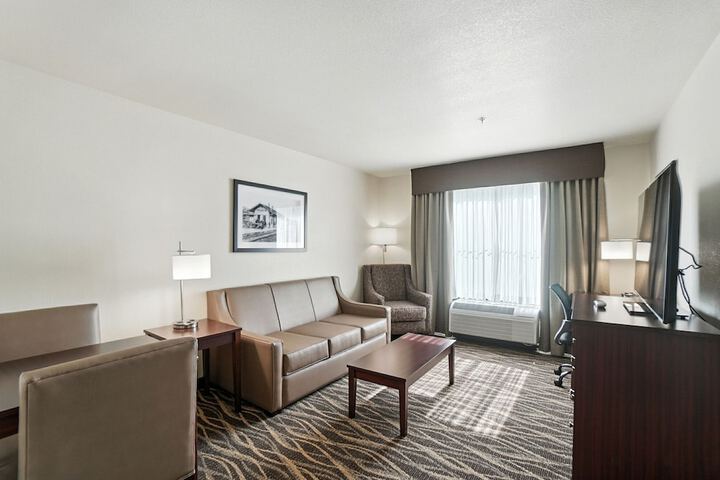 Cobblestone Hotel & Suites - Monte Vista
