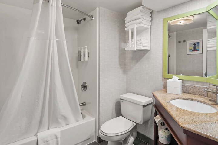 Hampton Inn by Hilton New Bedford / Fairhaven