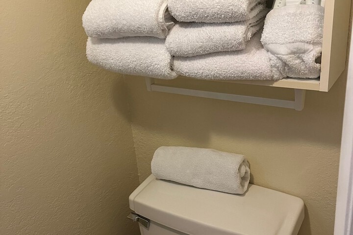 Mar Bay Motel & Suites