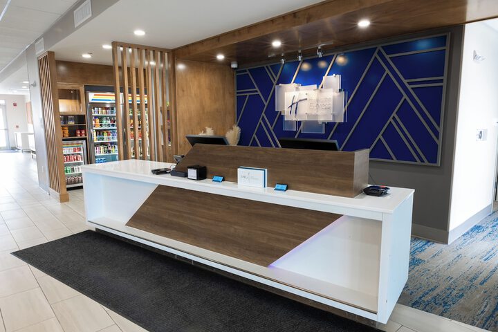 Holiday Inn Express & Suites Mansfield – Ontario by IHG