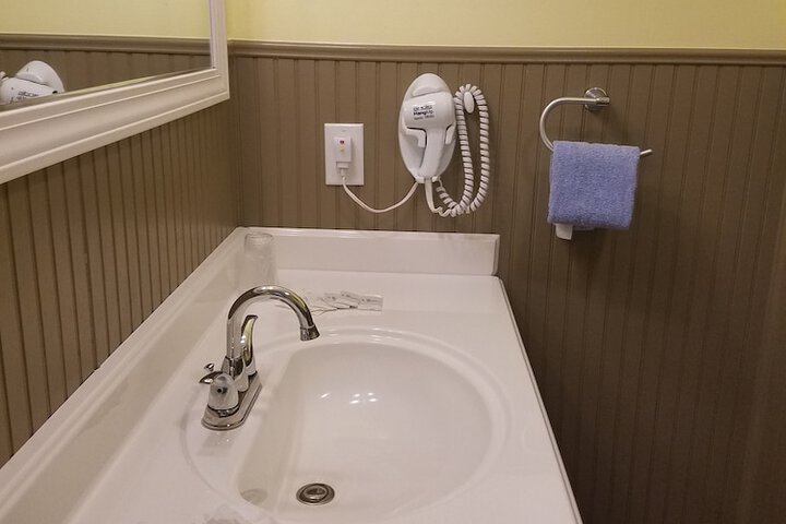 Room 18 of 39