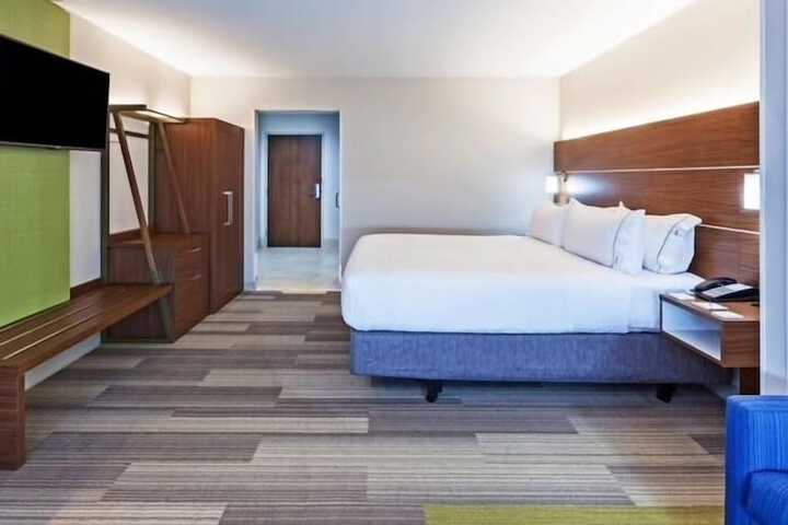 Room 18 of 41