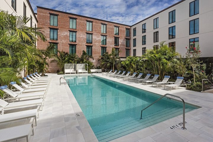Hotel 4 of 83