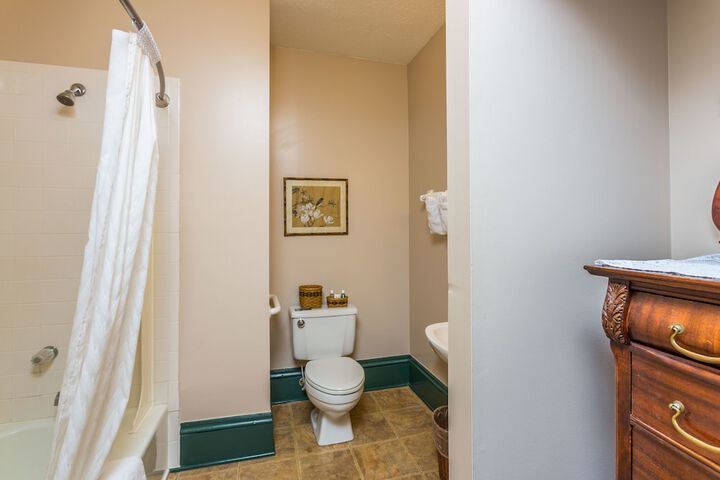 Room 25 of 58