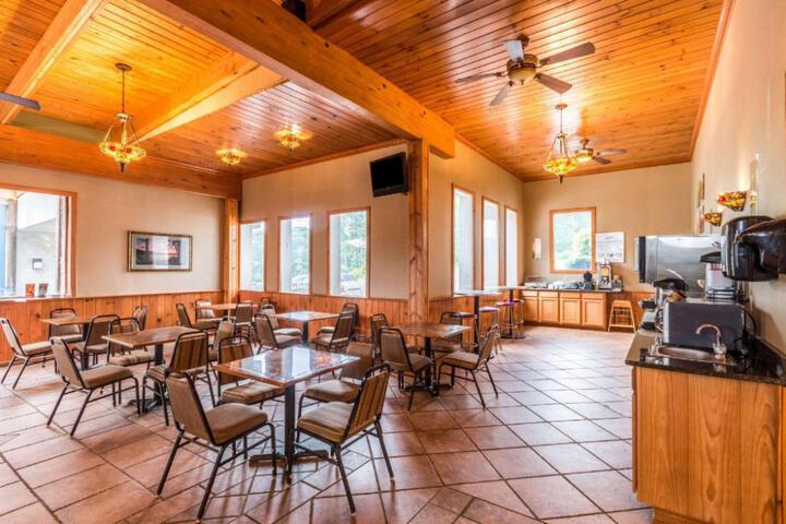 Home2 Suites by Hilton McHenry Deep Creek Lake