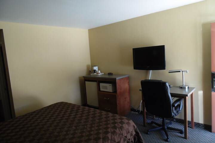 Room 19 of 33