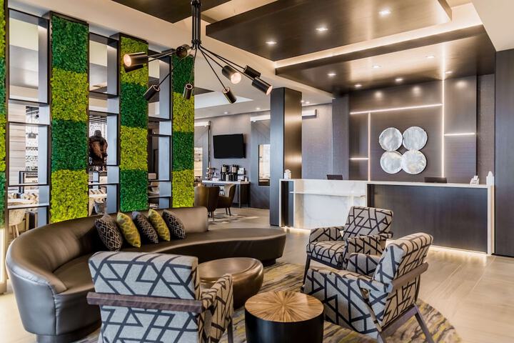 Hyatt House Winnipeg-South / Outlet Collection