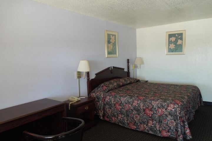 Relax Inn Mineral Wells