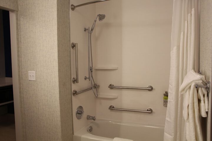 Room 90 of 148
