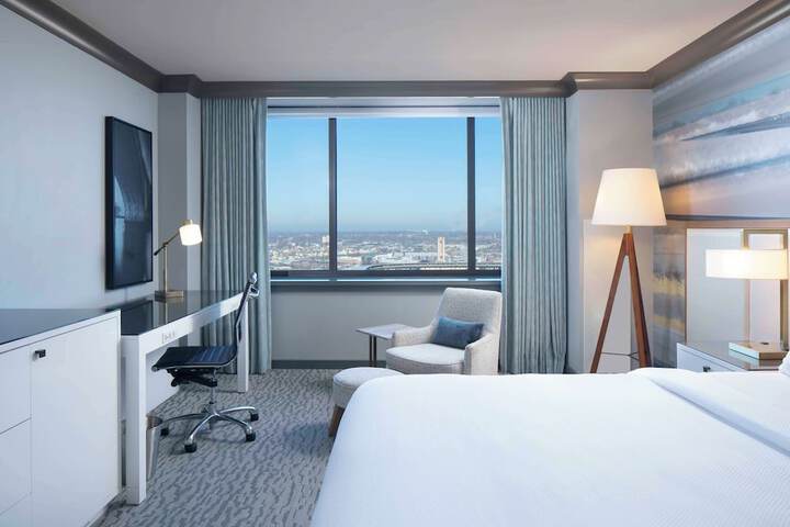 The Lofton Hotel Tapestry Collection by Hilton