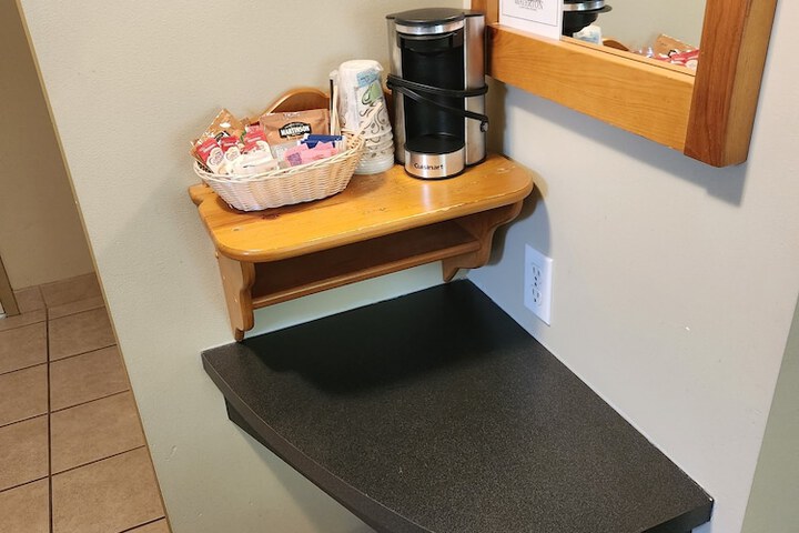 Breakfast/Coffee Service 94 of 110