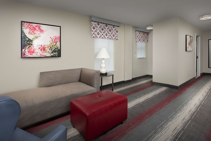 Room 45 of 96