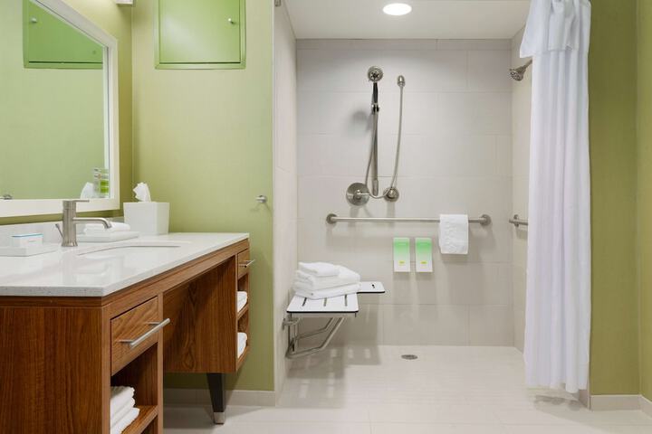 Home2 Suites by Hilton Champaign / Urbana