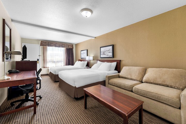Room 30 of 46