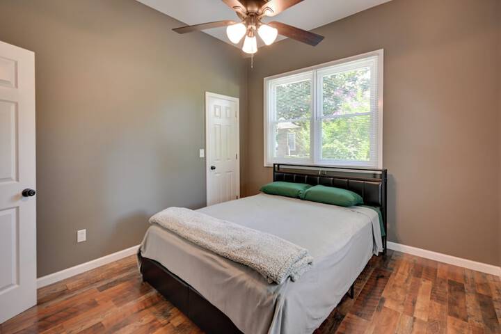 Hopkinsville Home: Walk to Downtown!