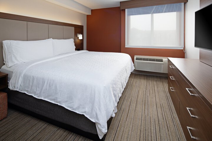Room 21 of 43