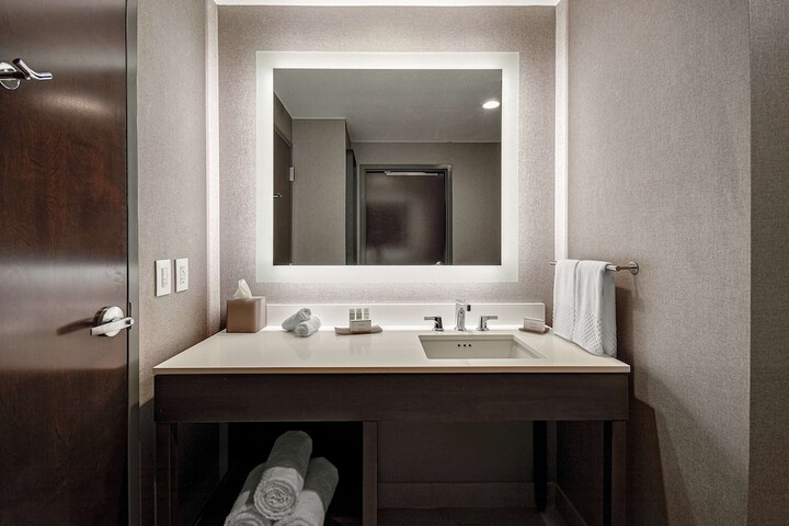 Room 33 of 57