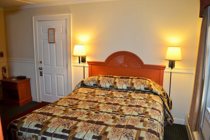 Room 53 of 111